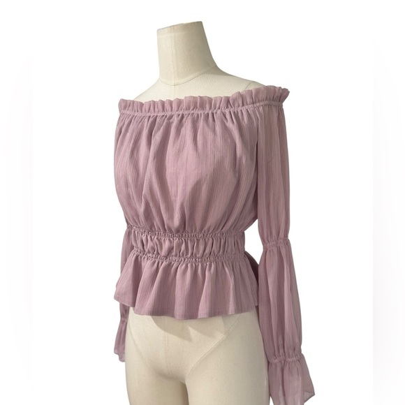 LEYDEN - Off-Shoulder Lilac  Top - Picture 3 of 6